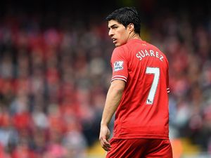 Tentang Tawaran Menggelikan Arsenal untuk Rekrut Luis Suarez