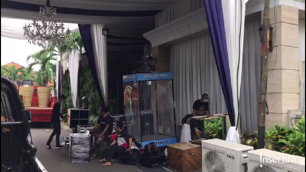 Tenda Mulai Dipasang Jelang Pernikahan Nikita Willy