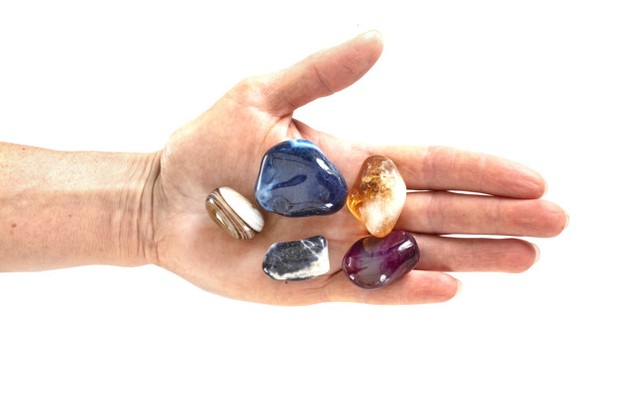 beberapa manfaat yang bisa diberikan antara lain menghilangkan racun dari dalam tubuh, memaksimalkan fungsi organ, membersihkan darah