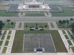Heru Budi soal Beton di Sisi Selatan Monas: Tetap, Kiri Kanannya Dihijaukan