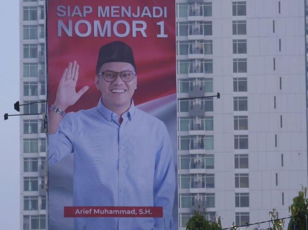 Tentang Arief Muhammad yang Fotonya Tampil di Baliho Siap Menjadi Nomor 1