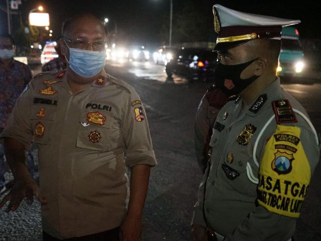 Polisi Survei Jalur Black Spot Tekan Laka Lantas di Gresik Polisi Survei Jalur Black Spot Tekan Laka Lantas di Gresik