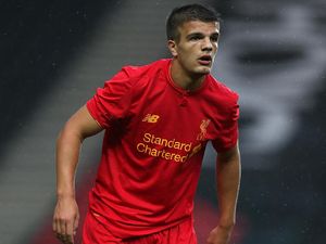 Tega! Saat di Liverpool, Pemain Ini Sengaja Cederai Rekan Sendiri