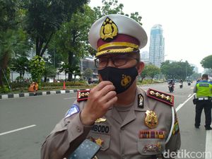 Dirlantas Polda Metro Akan Tindak Oknum yang Terbukti Pungli di Samsat Jaktim Dirlantas Polda Metro Akan Tindak Oknum yang Terbukti Pungli di Samsat Jaktim
