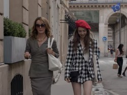 Emily in Paris 2 Tampilkan Lebih Banyak Drama, Seks, dan Cinta