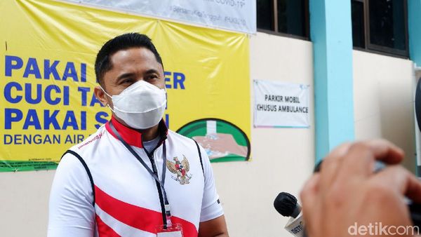 Hasil Swab Negatif, Wabup Hengky Suntik Vaksin Corona Hari Ini