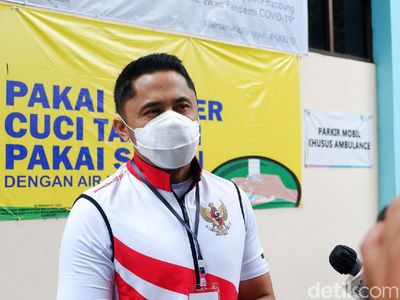 Hasil Swab Negatif, Wabup Hengky Suntik Vaksin Corona Hari Ini