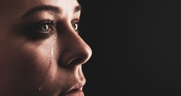 Kekerasan adalah bentuk kekuasaan dan kendali atas orang lain. Dengan kata lain seseorang yang melakukan kekerasan ingin mengambil kekuasaan atas orang lain.