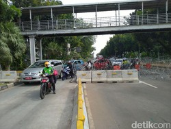 Jelang Demo, Kendaraan Dialihkan ke Busway di Jl Medan Merdeka Barat