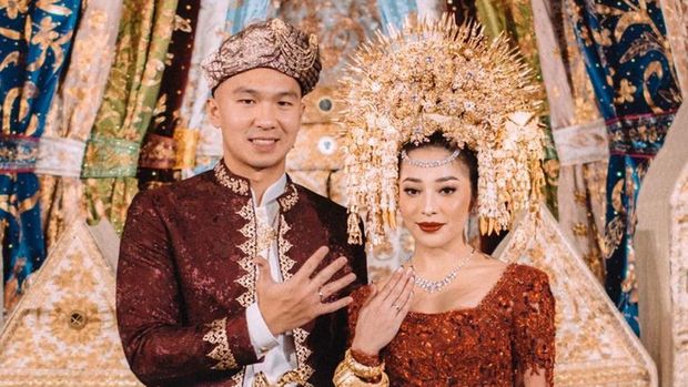 Nikita Willy menikah dengan Indra Priawan