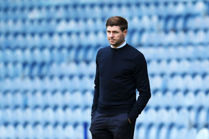 GLASGOW, SCOTLAND - AUGUST 09: Steven Gerrard, Manager of Rangers FC looks on during the Ladbrokes Scottish Premiership match between Rangers FC and St. Mirren at Ibrox Stadium on August 09, 2020 in Glasgow, Scotland. (Photo by Willie Vass/Pool via Getty Images)