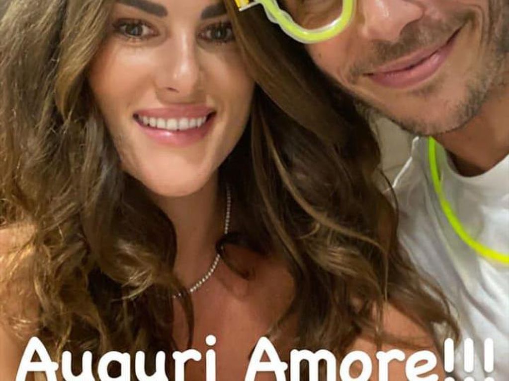 Nah Lho! Valentino Rossi Positif Corona Gegara Hadiri Pesta Ultah Pacarnya? Nah Lho! Valentino Rossi Positif Corona Gegara Hadiri Pesta Ultah Pacarnya?