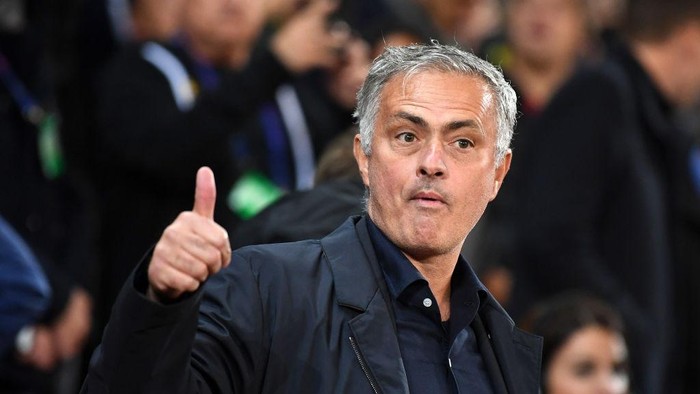 MANCHESTER, ENGLAND - OCTOBER 02:  Jose Mourinho, Manager of Manchester United gestures prior to the Group H match of the UEFA Champions League between Manchester United and Valencia at Old Trafford on October 2, 2018 in Manchester, United Kingdom.  (Photo by Michael Regan/Getty Images)