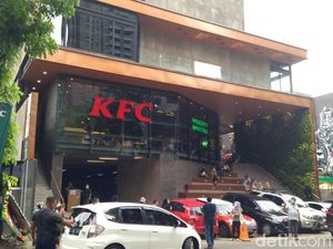 KFC Senopati Disanksi Tutup (Lagi), Denda Menanti KFC Senopati Disanksi Tutup (Lagi), Denda Menanti