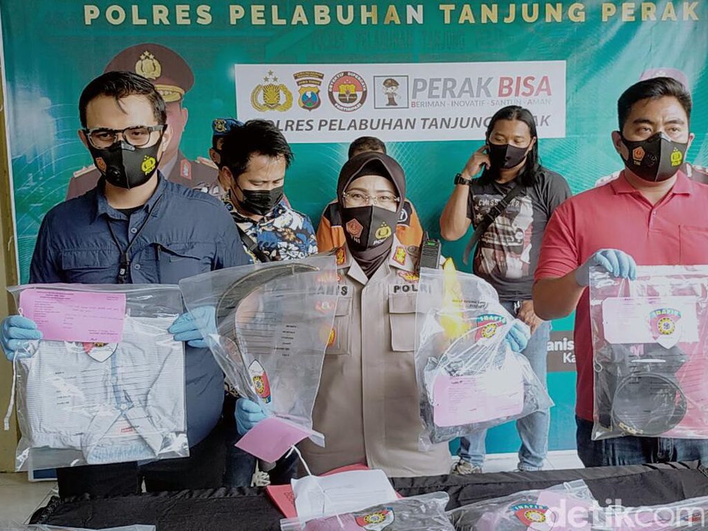 Tukang Parkir Bacok Tetangga hingga Tewas: Saya Tak Menyesal Tukang Parkir Bacok Tetangga hingga Tewas: Saya Tak Menyesal