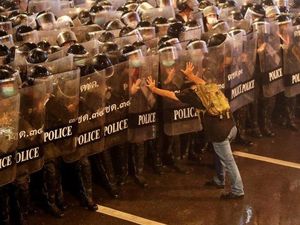 Ribuan Warga Thailand Kembali Berdemo di Bangkok