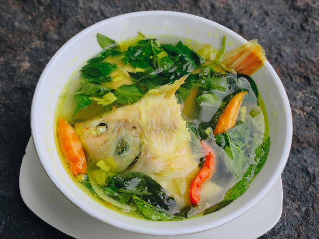 Resep Sup Ikan Gurame Kuah Bening yang Segar Resep Sup Ikan Gurame Kuah Bening yang Segar
