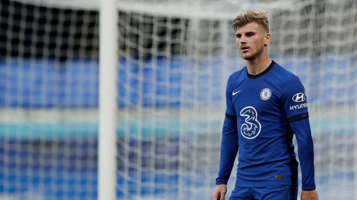 LONDON, ENGLAND - SEPTEMBER 20: Timo Werner of Chelsea looks on during the Premier League match between Chelsea and Liverpool at Stamford Bridge on September 20, 2020 in London, England. (Photo by Matt Dunham - Pool/Getty Images)