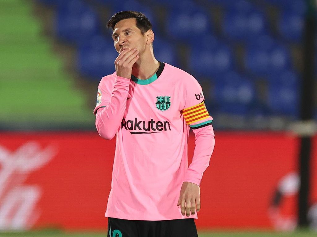 Luis Milla Ingin Messi Tidak Tiru Ronaldo Luis Milla Ingin Messi Tidak Tiru Ronaldo
