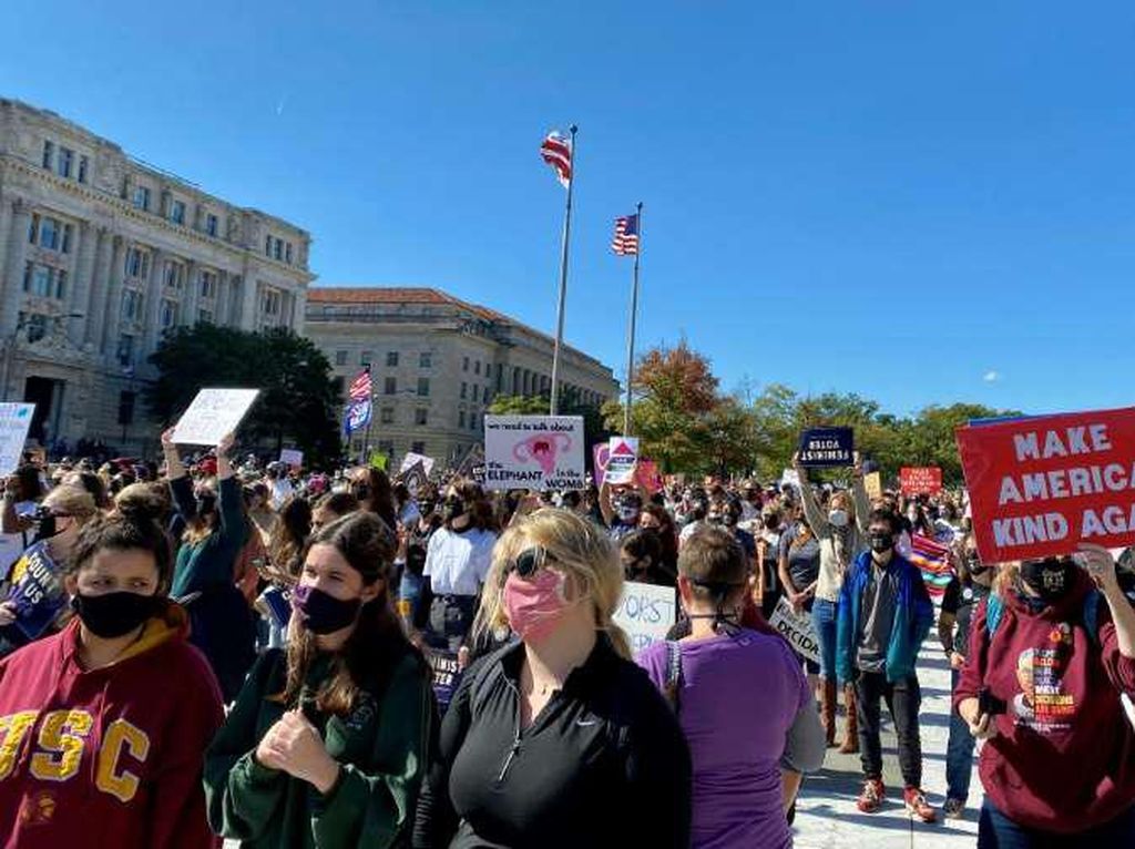 Ribuan Perempuan Anti Trump di AS Turun ke Jalan Ribuan Perempuan Anti Trump di AS Turun ke Jalan