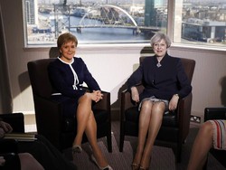 7 Politikus Wanita Dikritik karena Gaya Busana, Ada yang Ekspos Belahan Dada