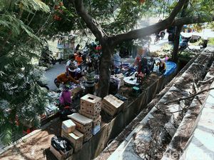 Potret Aktivitas PKL di KBT Saat PSBB Transisi