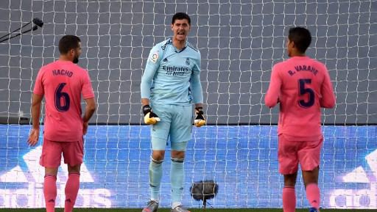 Real Madrid dan Barcelona menelan kekalahan di hari yang sama. (Foto: AFP/PIERRE-PHILIPPE MARCOU)