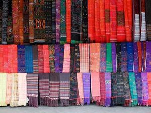 Mengenal Ulos, Kain Tenun Khas Suku Batak yang Penuh Makna Mengenal Ulos, Kain Tenun Khas Suku Batak yang Penuh Makna