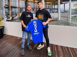 Ngefans Persib, Penyanyi asal Brunei Ini Minta Jersey Ardi Idrus