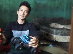 Kado Ulang Tahun Terakhir Rangga, Menolak Diberi HP