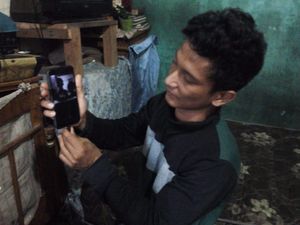 Ayah Kenang Rangga Sosok Patuh: Marah Bila Ada yang Singgung Ibu Ayah Kenang Rangga Sosok Patuh: Marah Bila Ada yang Singgung Ibu