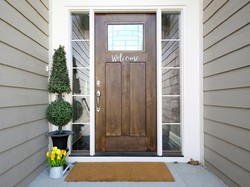 Jangan Cat Pintu Depan Pakai 4 Warna Ini, Ada yang Bisa Bikin Terasa Panas