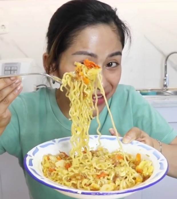 Indomie Pedas Kuah Nanas/Foto : instagram.com/farida.nurhan Indome Pedas Kuah Nanas