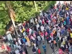 Kerumunan Saat Pembagian Bantuan UMKM, Gubernur Banten Tegur Pemkot Tangerang