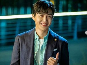 8 Foto Kim Seon Ho, Bos Ganteng di Drakor Start-Up yang Bikin Hati Meleleh 8 Foto Kim Seon Ho, Bos Ganteng di Drakor Start-Up yang Bikin Hati Meleleh