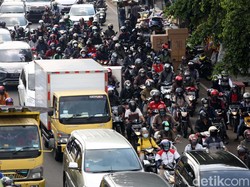 Ratusan Juta Kendaraan Ada di Indonesia, 80% Sepeda Motor