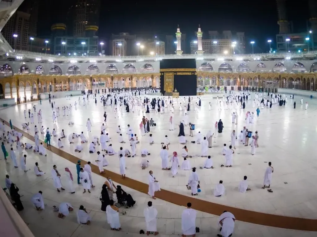 Sama-Sama Dilaksanakan di Tanah Suci, Ini Perbedaan Haji dan Umroh