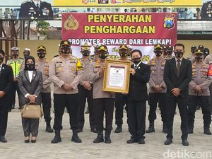 Dianggap Sukses Tangani COVID-19, Polresta Sidoarjo Dapat Penghargaan Lemkapi