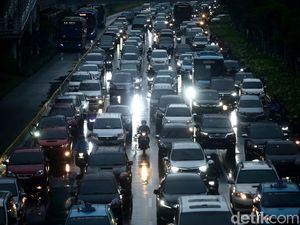 10 Ruas Jalan yang Bakal Macet Saat Long Weekend