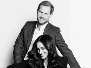 Potret Resmi Pertama Meghan Markle-Pangeran Harry Usai Keluar dari Kerajaan Potret Resmi Pertama Meghan Markle-Pangeran Harry Usai Keluar dari Kerajaan