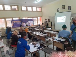 3.000 Relawan COVID-19 Dilatih di Bandung Selama Dua Pekan