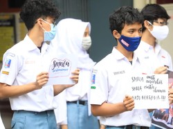 Anak SMA di Semarang Gelar Aksi Cinta Damai & Tolak Demo Anarkis