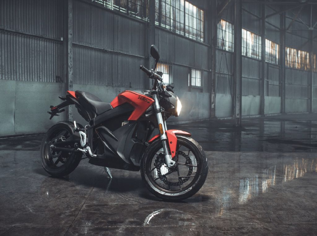 Zero Motorcycles Umumkan Pembaruan Line Up Motor Listrik 2021 Zero Motorcycles Umumkan Pembaruan Line Up Motor Listrik 2021