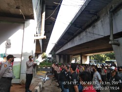 Polisi Siaga di Flyover Kuningan Jaksel, Bakal Razia Anarko