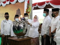 HUT Ke-343 Bojonegoro, Bupati Anna Ziarah ke Bupati Terdahulu