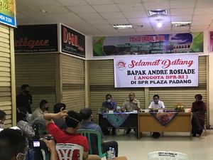 Dibantu Andre, Ratusan Pedagang SPR Padang Akan Pasang Listrik Gratis Dibantu Andre, Ratusan Pedagang SPR Padang Akan Pasang Listrik Gratis