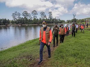 Cek Titik Nol Ciliwung, Bima Arya: Cinta pada Alam Harus Kita Genjot Cek Titik Nol Ciliwung, Bima Arya: Cinta pada Alam Harus Kita Genjot