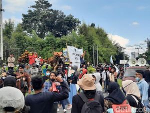 Ada Demo di Bundaran UGM, Begini Rekayasa Arus Lalu Lintasnya