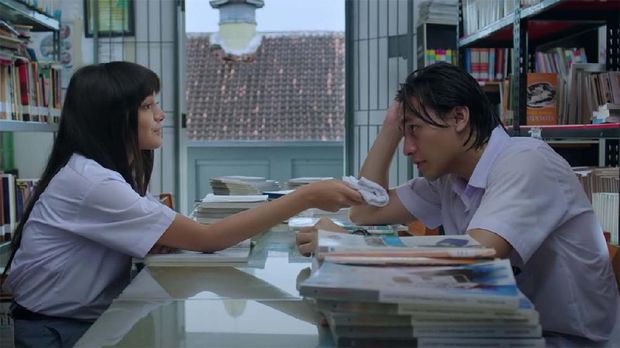 film something in between film something in between (2018)