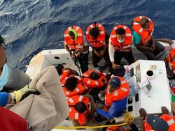 Aksi Heroik Kapal Pesiar Hantu Selamatkan 24 Orang